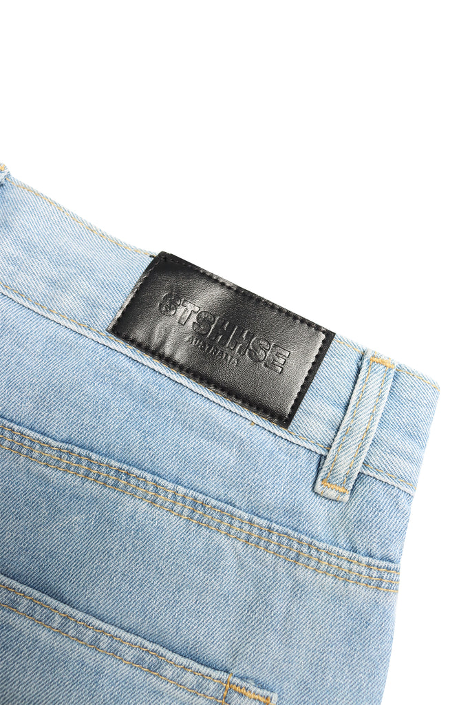 “CLASSIC” BLUE WASH DENIM SHORT